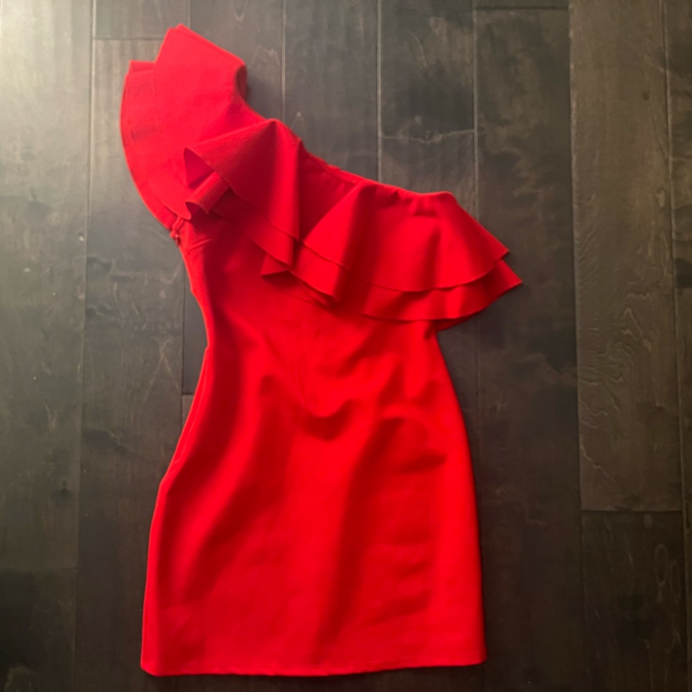 Red Mini Dress💃🏾💃🏾